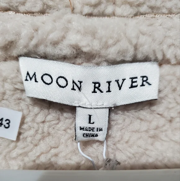 MOON RIVER- FAUX LEATHER JACKET - Picture 2 of 3